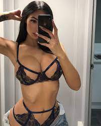 Karabağlar Escort Ayak Fetiş
